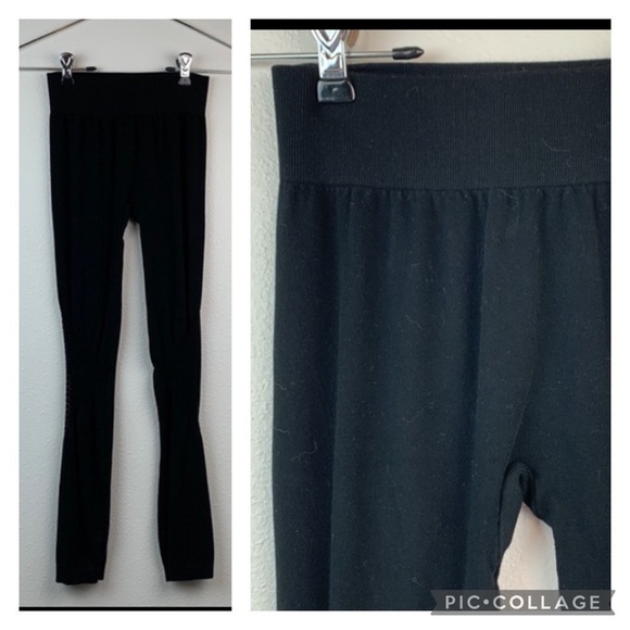 Black Leggings mesh triangle detail on thighs. Cottiny soft stretchy high waist - Picture 2 of 8